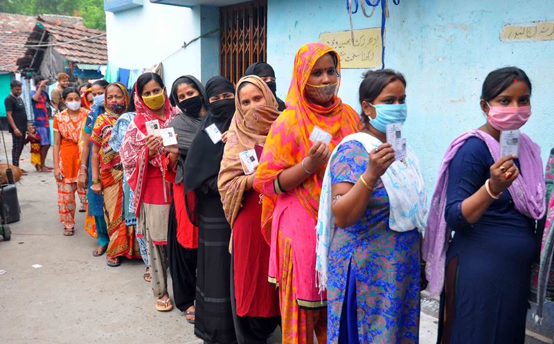 Voters wait in queue to cast vote in Bengal's North 24 Parganas