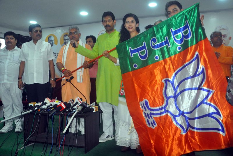 More people join BJP in Kolkata