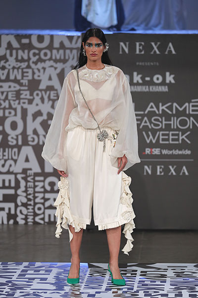 Shraddha Kapoor scorches the ramp at Lakme Fashion Week