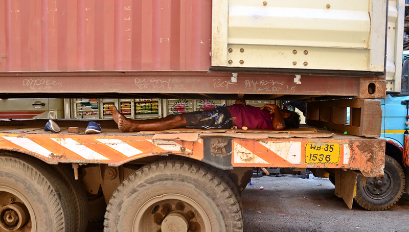 Kolkata: Glimpses of a locked down city under the shadow of Covid