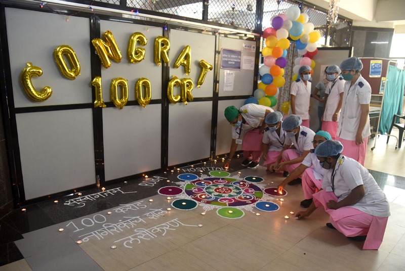 India crosses 1 billion anti-COVID-19 vaccination milestone