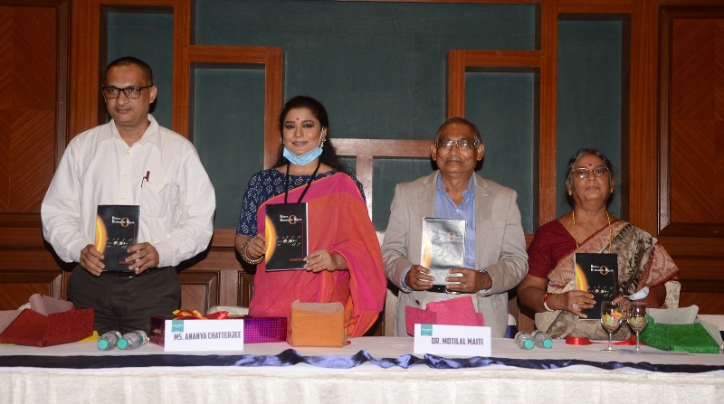 Actress Ananya Chatterjee launches eminent scientist Dr. Motilal Maiti's book BishwoBrahmando O Bijnan