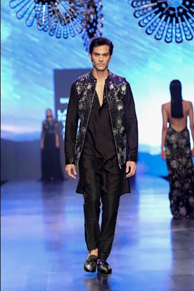 Nachiket’s contemporary festive wear dazzles Lakme Fashion Week ramp