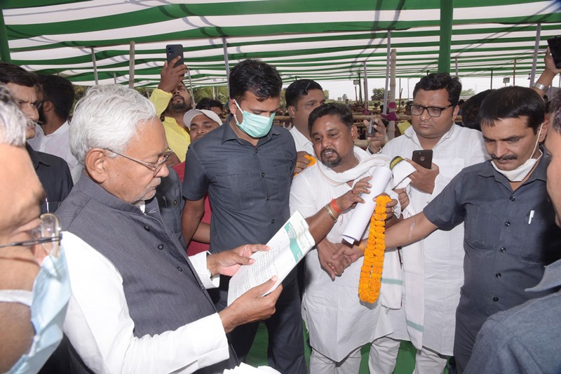 Nitish Kumar at Jan Sampark Yatra near Patna