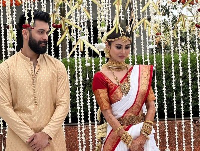Mouni Roy ties nuptial knot with Suraj Nambiar