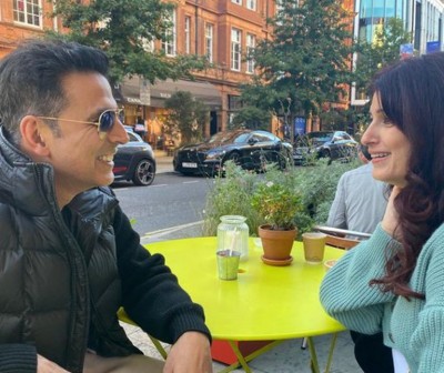 Akshay Kumar pens heartfelt note for wife Twinkle Khanna on 21st wedding anniversary