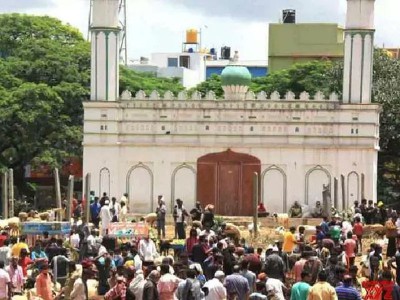 Karnataka: Police flag march amid Bengaluru Idgah Maidan tension