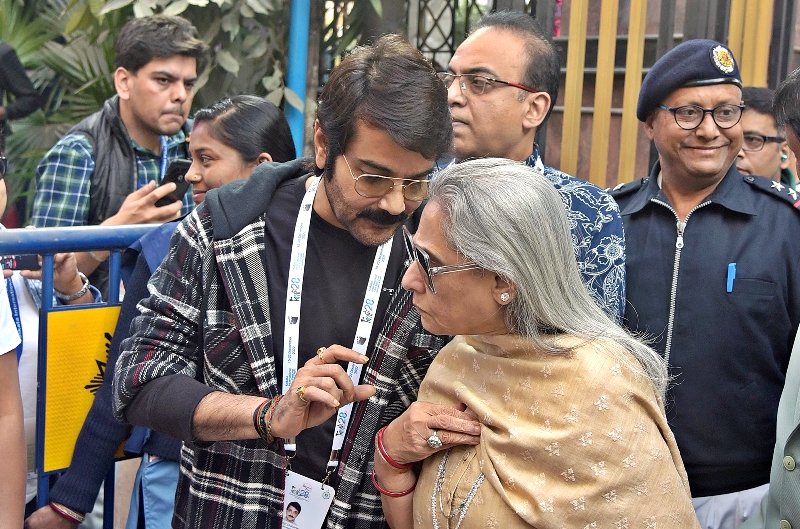 28th KIFF: Jaya Bachchan inaugurates exhibition on ’living legend’ Amitabh Bachchan