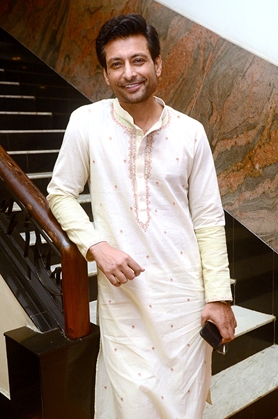 Premiere of Bengali film Hatyapuri