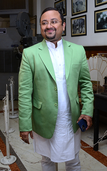 In Images: Dev, Mithun Chakraborty starrer Projapati premiere in Kolkata