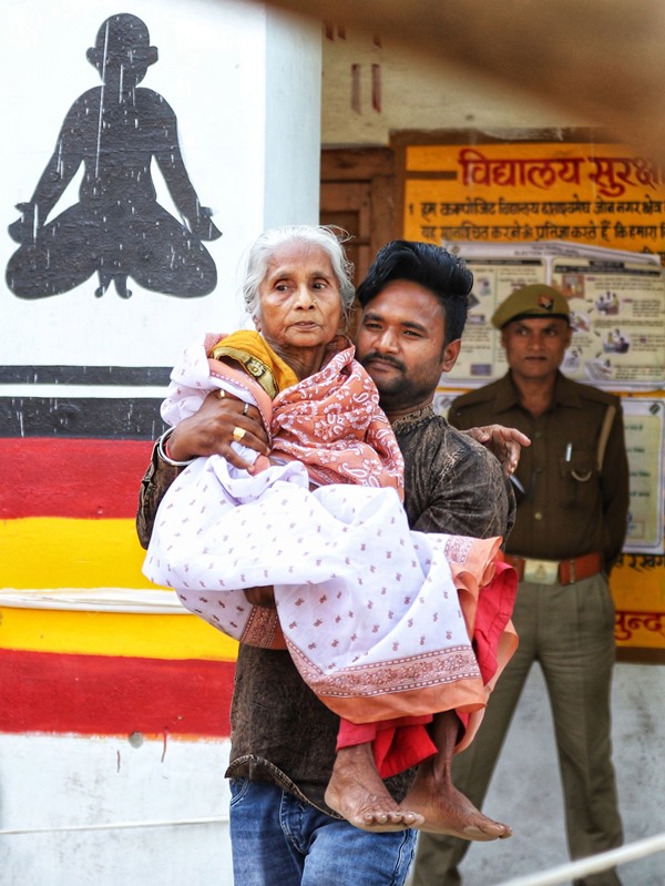 UP votes in 7th and final phase