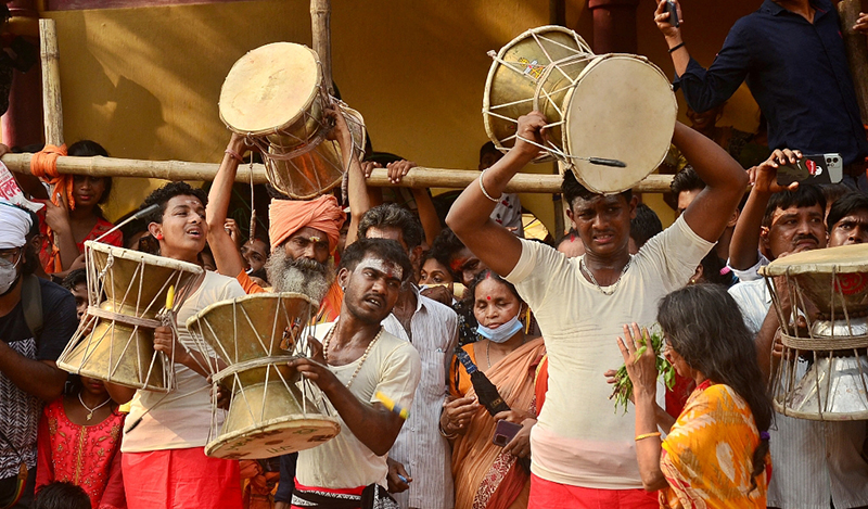 West Bengal: Vel Vel festival in Bandel