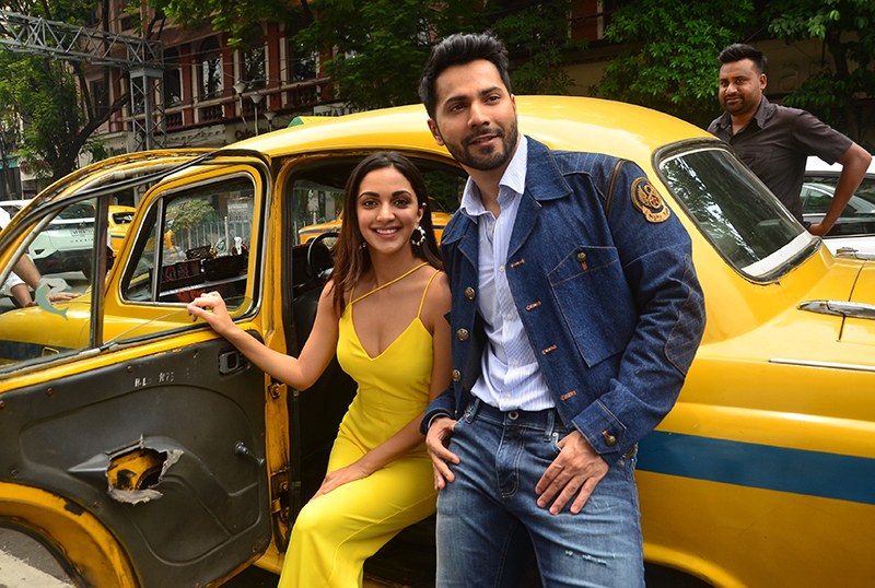 Varun Dhawan, Kiara Advani show love for Kolkata's yellow taxi during Jugjugg Jeeyo promotion