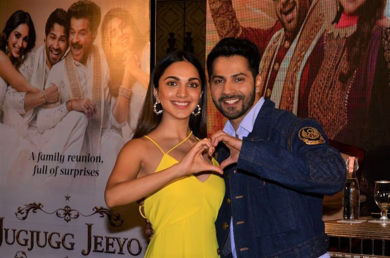 Varun Dhawan, Kiara Advani show love for Kolkata's yellow taxi during Jugjugg Jeeyo promotion