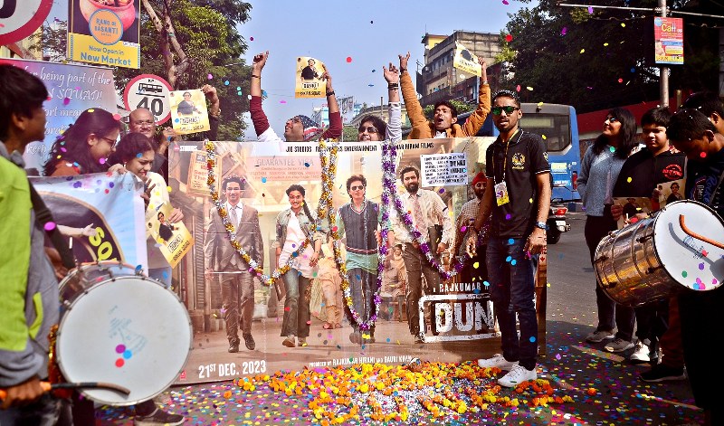 Shah Rukh Khan's fans celebrate 'Dunki' release