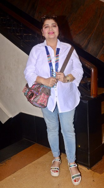 Glimpses of a star-studded premiere of Dev's Byomkesh O Durgo Rohosyo
