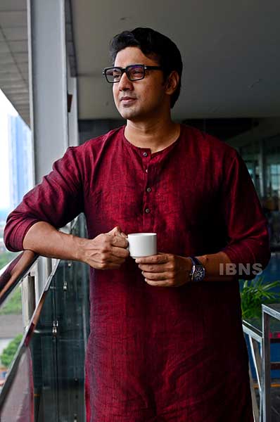 In Images: Teaser launch of Dev's 'Byomkesh o Durgo Rahosyo'