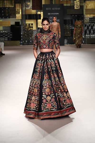 India Couture Week: Aditi Rao Hydari walks the ramp for designer Ritu Kumar