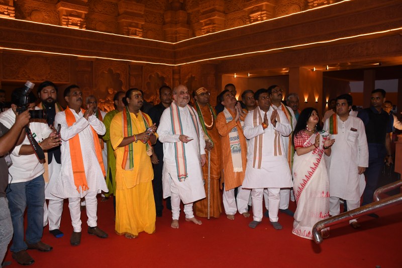 Amit Shah inaugurates Ram Temple-themed Durga Puja pandal in Kolkata