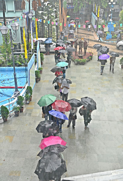 In Images: Rain-marred 29th KIFF