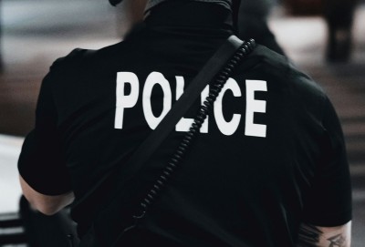 Six cops injured after unknown attackers target van in Pakistan