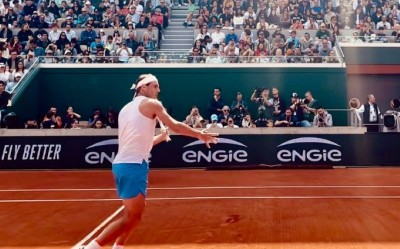Alexander Zverev knocks out Rafael Nadal in first round clash of possible last French Open outing
