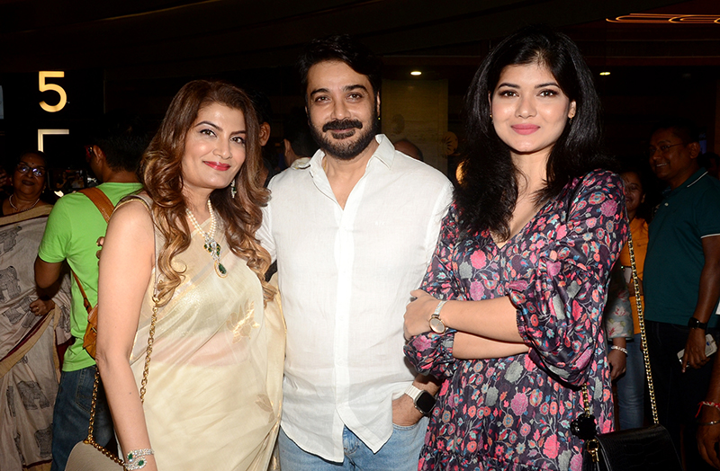 Prosenjit Chatterjee, Dev, Jeet, others at Ajogyo's special screening