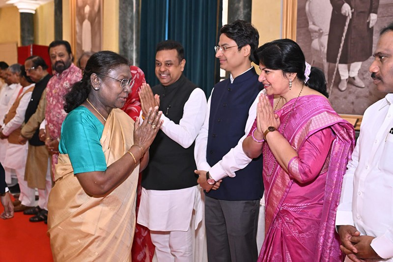 In Images: President Droupadi Murmu hosts breakfast of Parliament