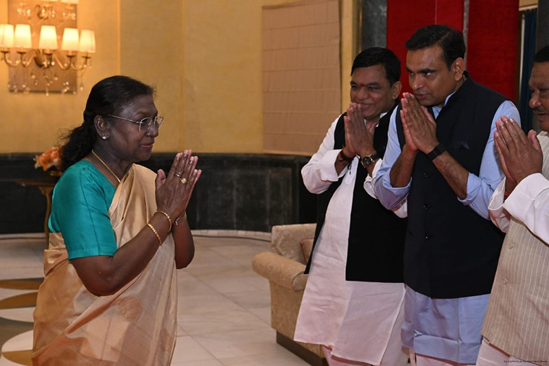 In Images: President Droupadi Murmu hosts breakfast of Parliament