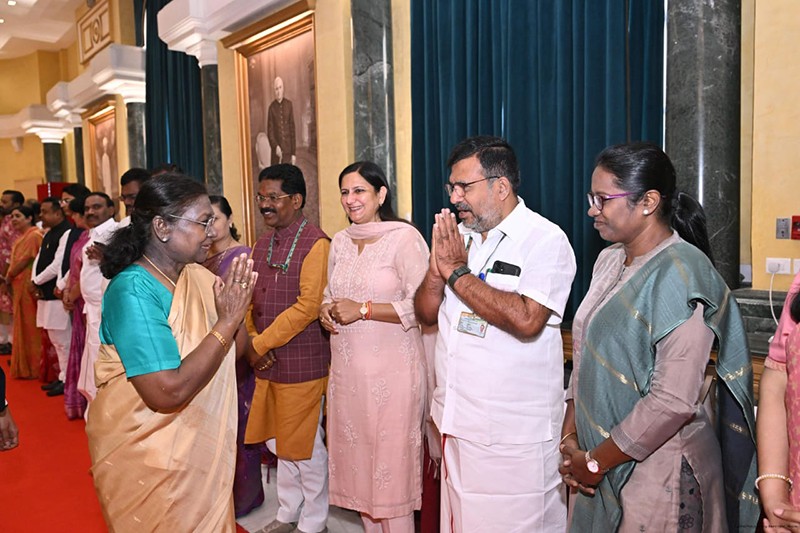 In Images: President Droupadi Murmu hosts breakfast of Parliament