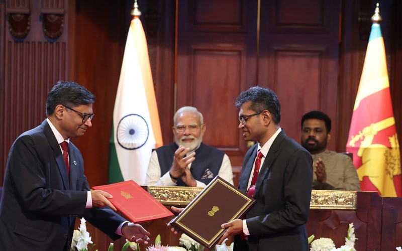 Narendra Modi visits Sri Lanka