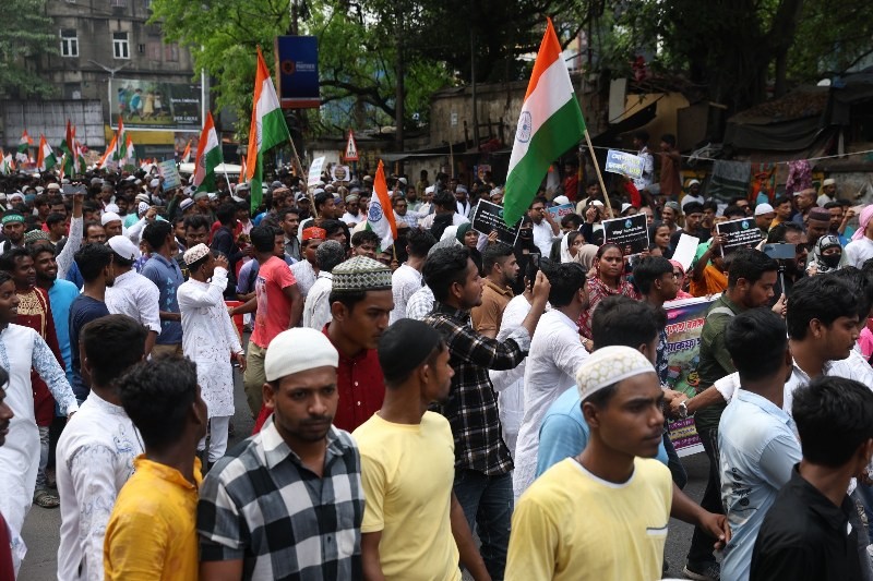 Muslims take to Kolkata streets to protest Waqf amendment
