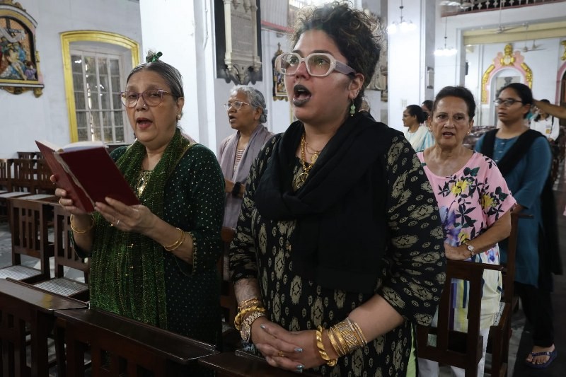 Kolkata mourns the death of Pope Francis