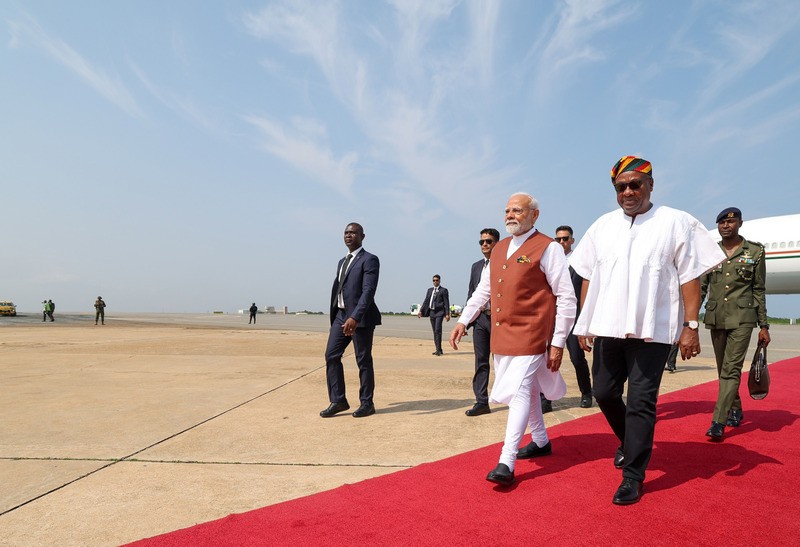 In Images: Ghana Prez John Dramani Mahama welcomes PM Modi