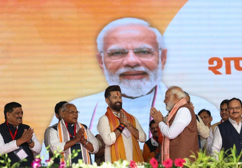 PM Modi attends Nitish Kumar's swearing-in ceremony in Patna