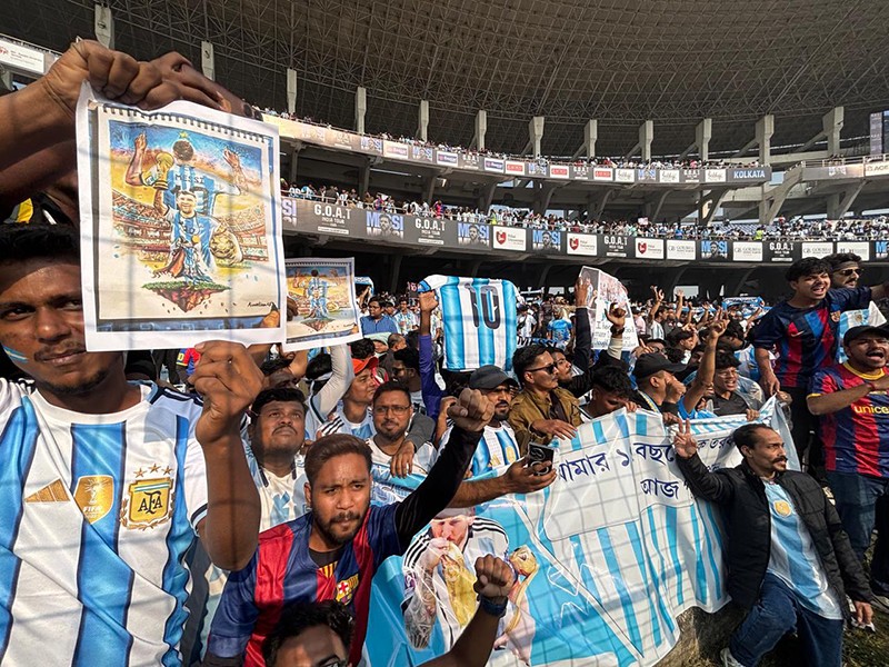 From Cheers to Chaos: Messi’s Kolkata Visit in Pictures