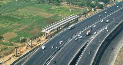 Delhi-Mumbai Expressway faces two-year delay, full completion now expected by 2027: Report