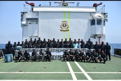 Indian Coast Guard and Gujarat ATS intercept 300 kgs of narcotics worth approx. Rs 1,800 Cr