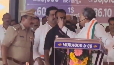 Karnataka CM Siddaramaiah makes slapping gesture at cop, draws flak
