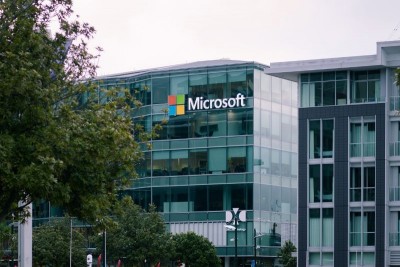 Microsoft shuts down Pakistani operations after 25 years, ex-President Alvi expresses concern