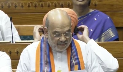 Opposition leaders tear apart bill to'remove arrested PM, CMs and ministers', throw it towards Amit Shah