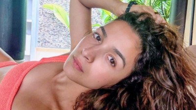 'Sea, salt and ocean breeze': Alia Bhatt enjoys beach vacation in orange bikini