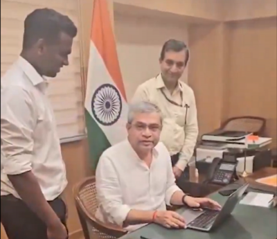 Ashwini Vaishnaw shifts to Zoho office suite, backs Modi’s call for Swadeshi push