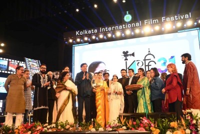 Ramesh Sippy, Shatrughan Sinha join Mamata Banerjee to inaugurate 31st Kolkata International Film Festival