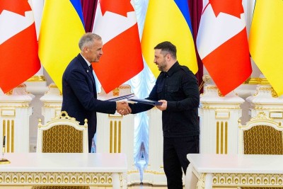 Mark Carney speaks with Volodymyr Zelenskyy on Ukraine peace talks