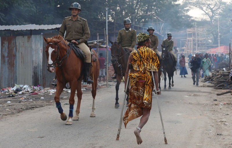 In Images: Sadhus prepare for Makar Sankranti pilgrimage in Kolkata