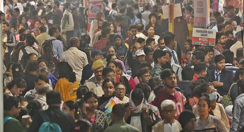 Book lovers flood Kolkata! Massive turnout at 49th International Book Fair