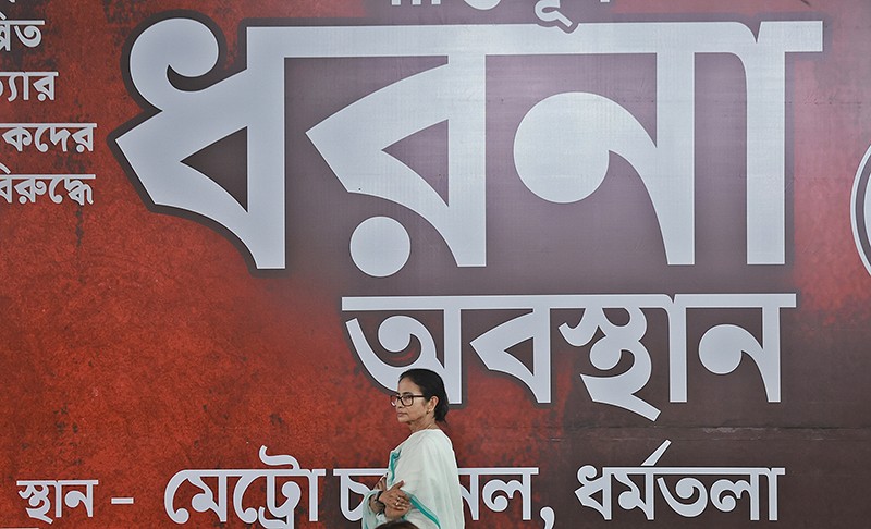 In Images: Mamata Banerjee holds dharna in Kolkata over SIR issue