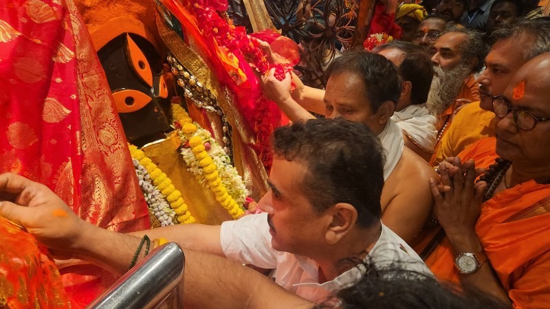 In Images: Suvendu Adhikari offers prayers at Kalighat Temple in Kolkata