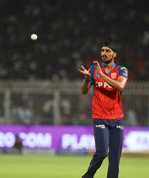 In Images: SRK at Eden Gardens for KKR match against PBKS